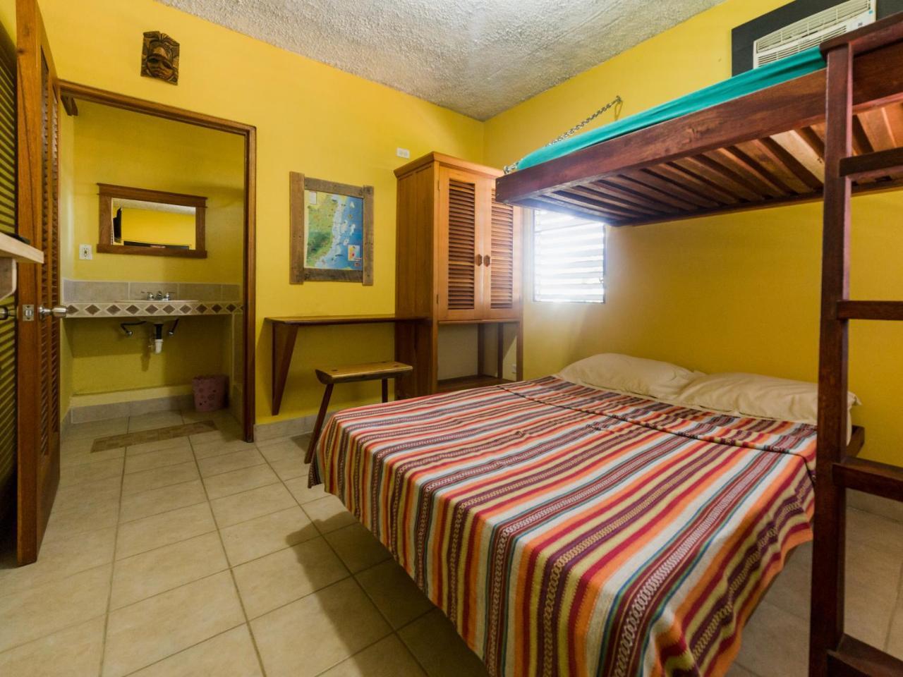 A Piece Of Ground Hostel Punta Gorda Ngoại thất bức ảnh