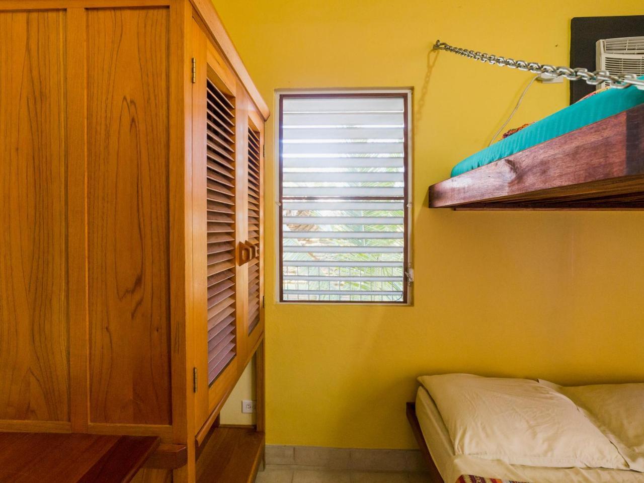 A Piece Of Ground Hostel Punta Gorda Ngoại thất bức ảnh