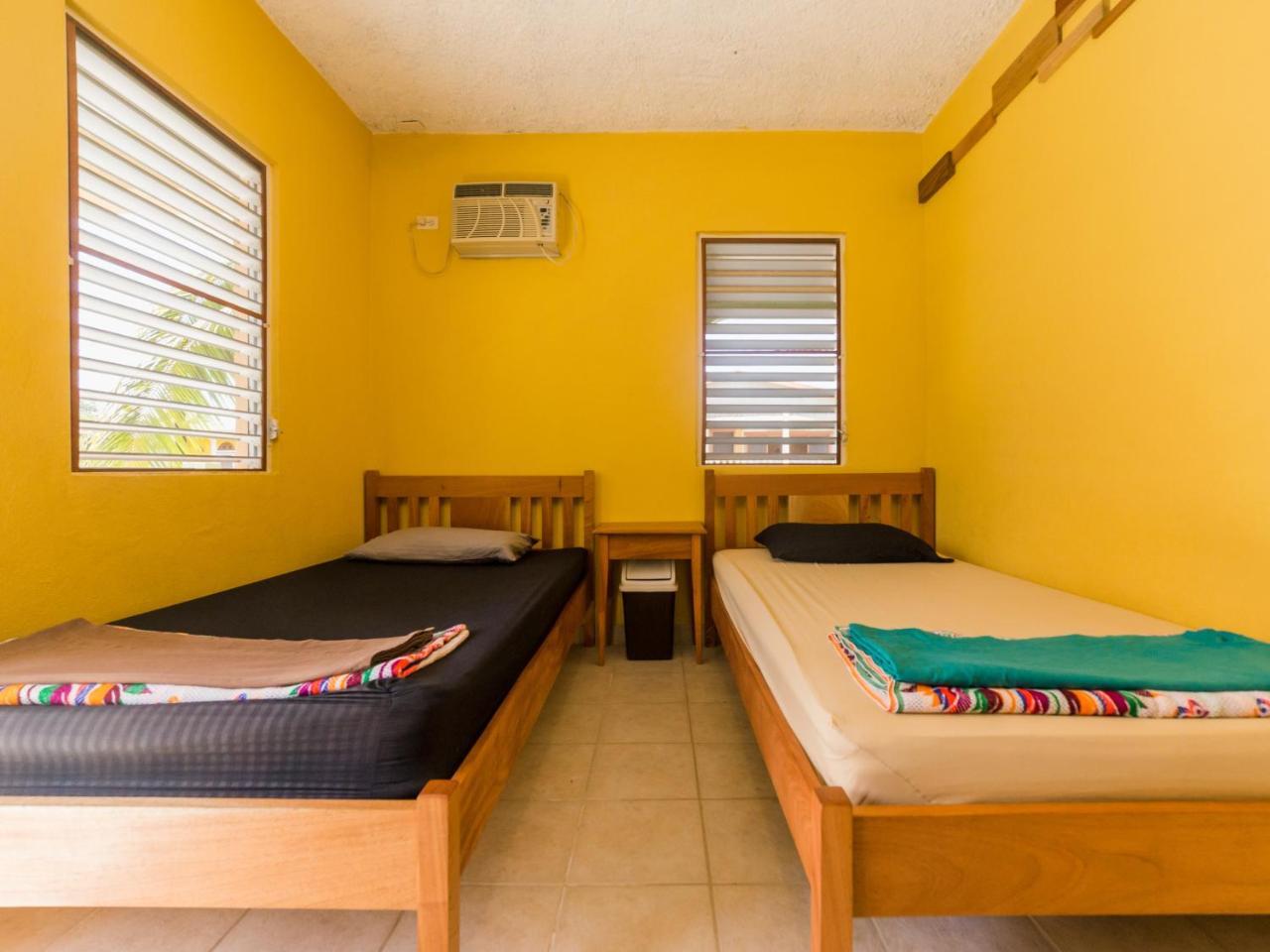 A Piece Of Ground Hostel Punta Gorda Ngoại thất bức ảnh