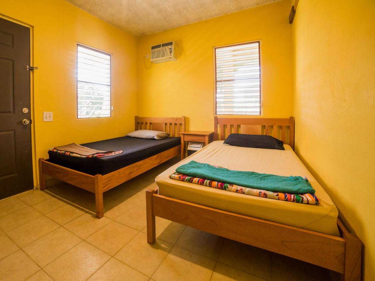 A Piece Of Ground Hostel Punta Gorda Ngoại thất bức ảnh